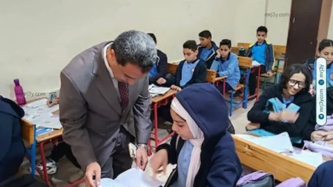 وكيل تعليم كفر الشيخ يتفقد امتحانات أبريل بإدارة دسوق
